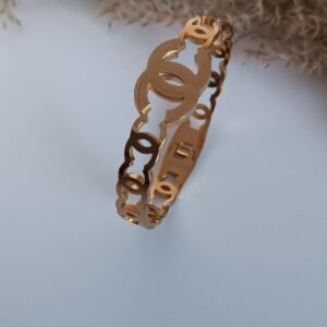 brazalete acero inoxidable – perfecto para regalar a alguien especial.